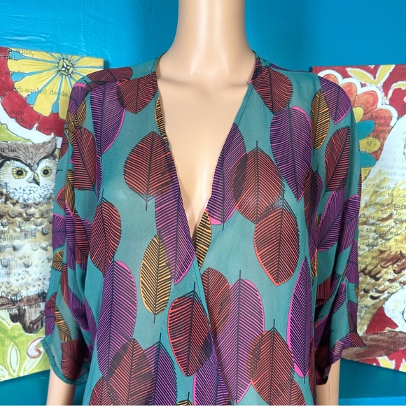 LULAROE Lindsay Women's Sheer Kimono Size Small Floral Leaves Feathers - Picture 2 of 7
